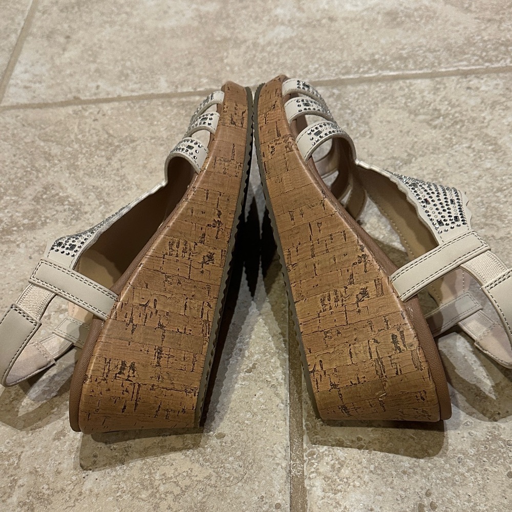 Skechers White Embellished Sandals​ - Picture 6 of 8